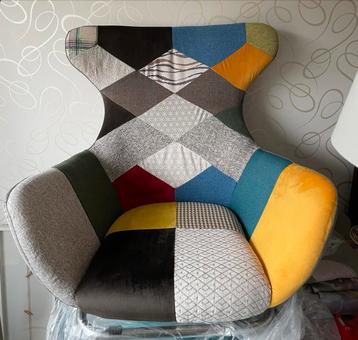 Kleurrijke Fauteuil beschikbaar voor biedingen