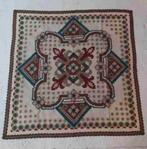 Vintage retro tafelkleed geborduurd bruin groen 130/130
