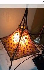 Afrikaanse/Marokkaanse  tafel lamp (huid), Huis en Inrichting, Lampen | Tafellampen, Ophalen, Zo goed als nieuw, Minder dan 50 cm