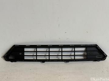 Volvo XC40 Facelift Onder Grille 32136098 beschikbaar voor biedingen