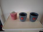 3 mokken. D.E. 2 grijs. 1 rose., Huis en Inrichting, Keuken | Servies, Ophalen of Verzenden, Zo goed als nieuw, Overige stijlen