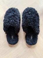 Pantoffels UGG maat 40, UGG, Zwart, Ophalen of Verzenden, Zo goed als nieuw