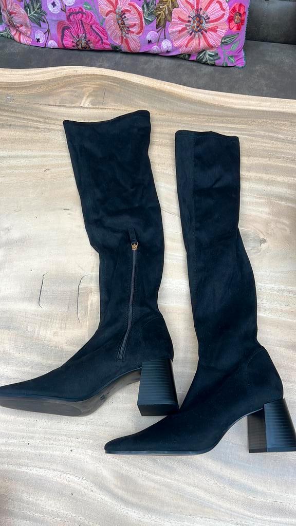 Hoge laarzen Zara, Kleding | Dames, Schoenen, Zo goed als nieuw, Hoge laarzen, Zwart, Ophalen of Verzenden