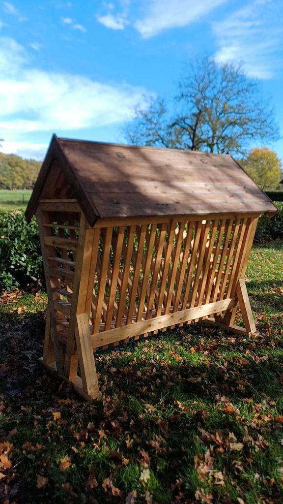 Grote hooiruif te koop *NIEUW, GROOT, STEVIG EN DEGELIJK,*, Dieren en Toebehoren, Schapen, Geiten en Varkens