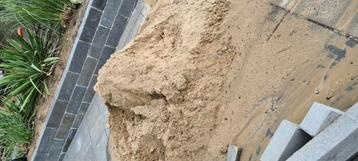 Wit zand, terraszand, ophoog zand, gratis beschikbaar voor biedingen