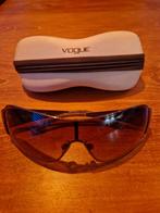 Vogue Zonnebril, Sieraden, Tassen en Uiterlijk, Zonnebrillen en Brillen | Dames, Overige merken, Ophalen of Verzenden, Zonnebril