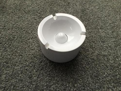 Stijlvolle witte melamine asbak van Mepal Rosti – model 2810, Verzamelen, Retro, Huis en Inrichting, Verzenden