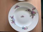 3 diepe borden en 2 ontbijtbordjes, Limoges France, vintage, Ophalen of Verzenden