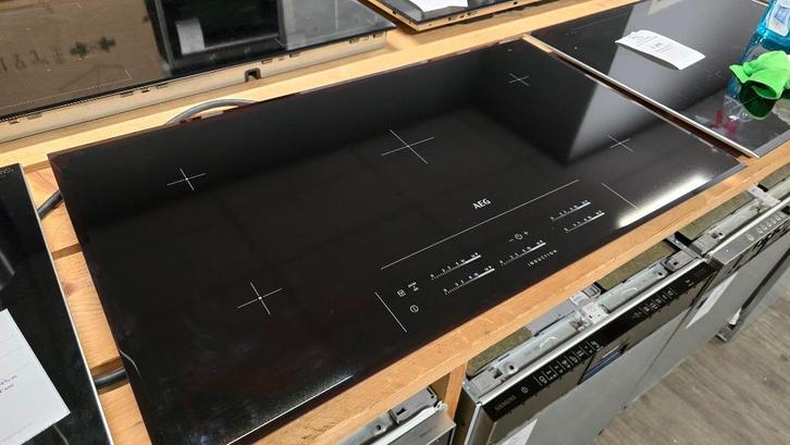 AEG inbouw inductie kookplaat HK955420FB //3 FASE//, Witgoed en Apparatuur, Kookplaten, Refurbished, Inbouw, Inductie, 5 kookzones of meer
