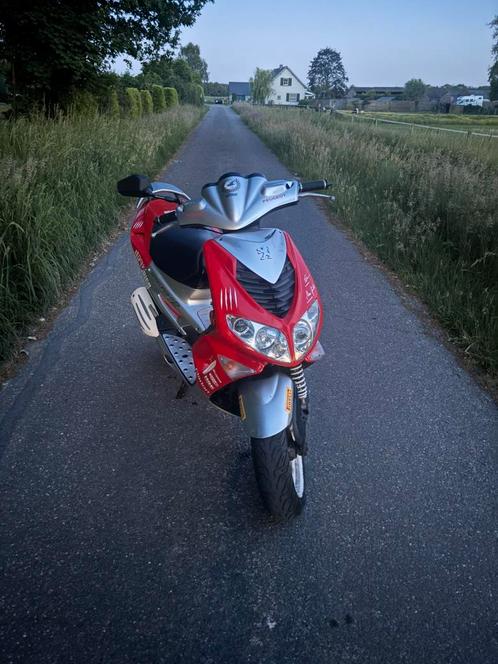 Peugeot speedfight 2 Brom, Fietsen en Brommers, Scooters | Peugeot, Zo goed als nieuw, Speedfight, Maximaal 45 km/u, Tweetakt