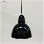 Oud, zwart geëmailleerd hanglampje, Bauhaus / nieuw snoer, Huis en Inrichting, Lampen | Hanglampen, Gebruikt, Bauhaus, Ophalen of Verzenden