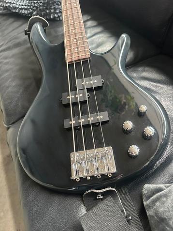 Ibanez Gio soundgear Bas gitaar GSR200