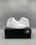 Nike Air Jordan 1 mid Triple White 36,5 37,5 38 38,5 39 40, Kleding | Dames, Schoenen, Wit, Nieuw, Ophalen of Verzenden, Sneakers of Gympen