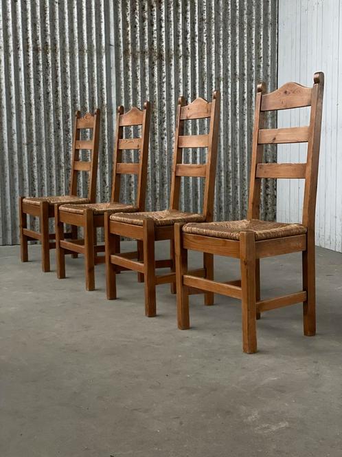 Vintage brutalist grenenhout stoelen 1960 eiken design, Antiek en Kunst, Antiek | Meubels | Stoelen en Banken, Ophalen