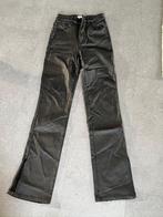 Coated flared broek met splitten ( maat S), Kleding | Dames, Broeken en Pantalons, Lang, Ophalen of Verzenden, Zo goed als nieuw