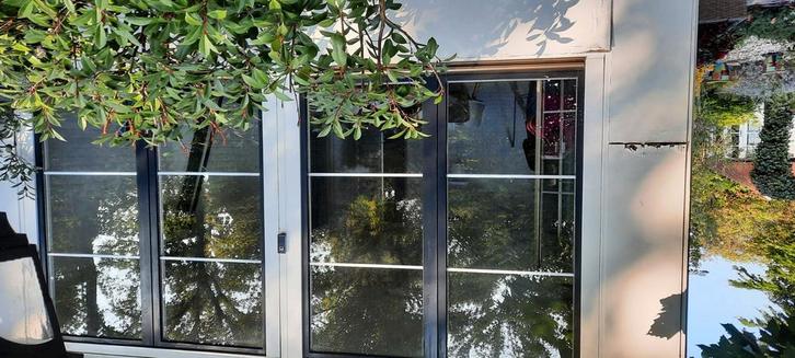 Gratis af tehalen twee dubbele raamkozijnen, Doe-het-zelf en Verbouw, Kozijnen en Schuifpuien, Gebruikt, Raamkozijn, Hout, 150 tot 225 cm
