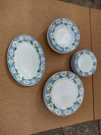 Vintage Servies met Madeliefjes - Roosendaal, Huis en Inrichting, Keuken | Servies, Gebruikt, Ophalen of Verzenden, Overige stijlen