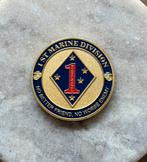 US Marine Corps 1st marine division coin, Ophalen of Verzenden, Marine, Amerika, Embleem of Badge