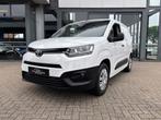 Toyota PROACE CITY 1.2 NAVIGATOR LONG AIRCO PDC-CAMERA 3ZITS, Auto's, Bestelauto's, 1199 cc, Wit, Handgeschakeld, Toyota