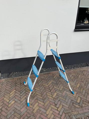 Zwembad trap beschikbaar voor biedingen