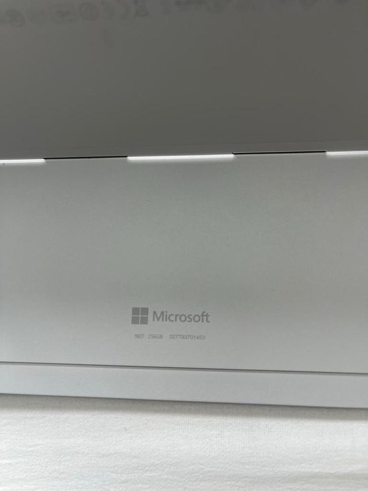 Microsoft Surface Pro - 256GB - Intel i5 - 4GB RAM, Computers en Software, Android Tablets, Gebruikt, Wi-Fi, 12 inch, 256 GB, Usb-aansluiting