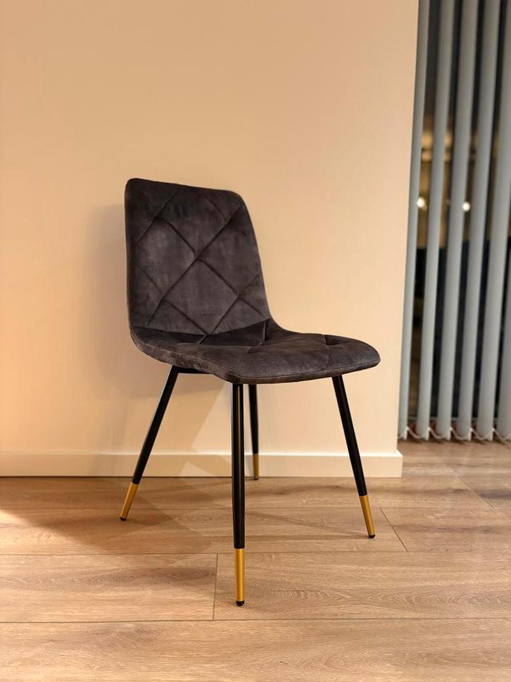 Eetkamerstoel velvet groen 24 stuks op voorraad, Huis en Inrichting, Stoelen, Zo goed als nieuw, Vijf, Zes of meer stoelen, Overige kleuren