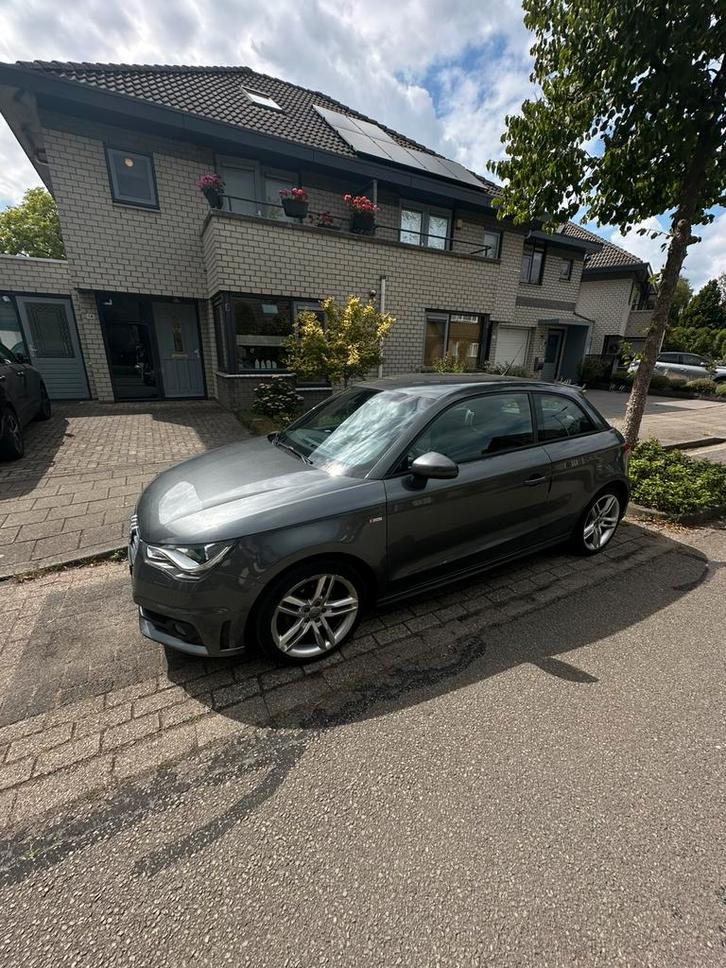 Audi A1 1.2 Tfsi 63KW 2011 Grijs, Auto's, Audi, Particulier, A1, Benzine, A, Hatchback, Handgeschakeld, Origineel Nederlands, Zilver of Grijs
