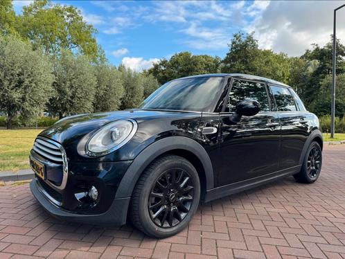 Mini 5-deurs (f55) 1.5 Panoramadak Head-up Lederen bekleding, Auto's, Mini, Particulier, Cooper, ABS, Airbags, Alarm, Bluetooth