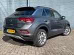 Volkswagen T-Roc 1.5 TSI 150pk Automaat Life Edition | Carpl, 12 maanden, Stof, 4 cilinders, Bedrijf