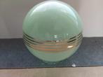 ART DECO GROEN GLAZEN BOL PLAFONNIÈRE THABUR GOUD ANNAGROEN, Ophalen of Verzenden, Gebruikt, E27 (groot), Led-lamp