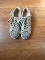 Guess schoenen maat 35 beige, Ophalen of Verzenden, Gedragen, Beige, Sneakers of Gympen
