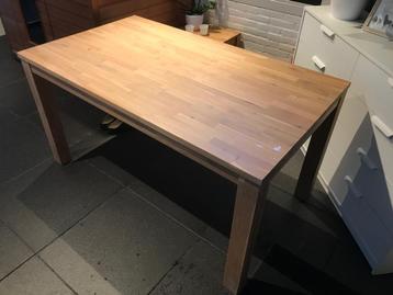 Licht Eiken Tafel Eettafel beschikbaar voor biedingen