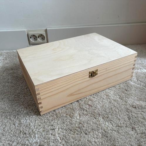 Houten kistjes - 50 te koop. Prijs per stuk, Huis en Inrichting, Woonaccessoires | Kisten, Nieuw, Minder dan 50 cm, Minder dan 50 cm