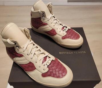 Bottega Veneta high-top sneakers beschikbaar voor biedingen