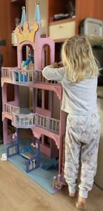 Groot poppenhuis 'Sprookjeskasteel' voor Barbie, Ophalen, Gebruikt, Poppenhuis