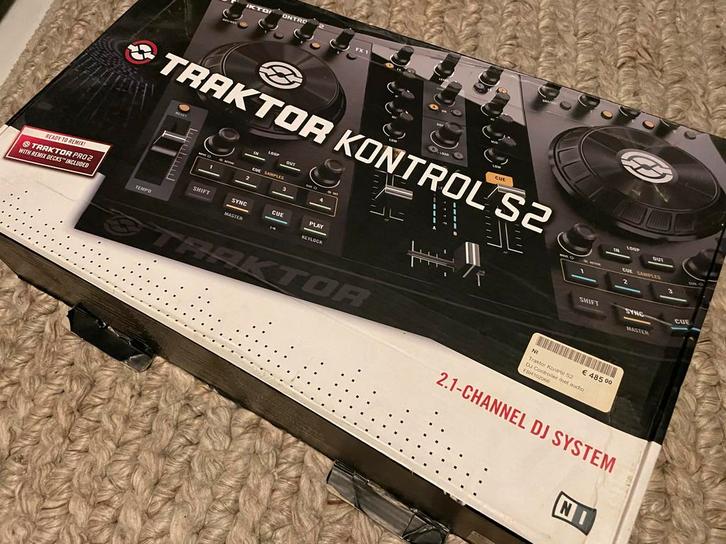 Native Instruments Traktor Kontrol S2 DJ Controller, Muziek en Instrumenten, Dj-sets en Draaitafels, Gebruikt, Dj-set, Overige merken