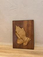 Bidden handen religie houten bord bruin beige tekens, Verzamelen, Religie, Ophalen of Verzenden, Zo goed als nieuw, Beeld(je)