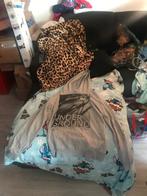 Grijze underground hoodie te koop!, Ophalen of Verzenden, Gedragen, Maat 38/40 (M)