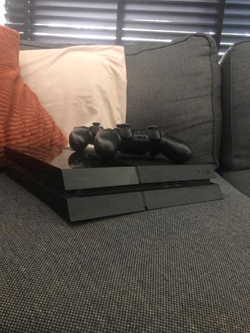 PS4 met 2 controllers - Speelklaar! beschikbaar voor biedingen