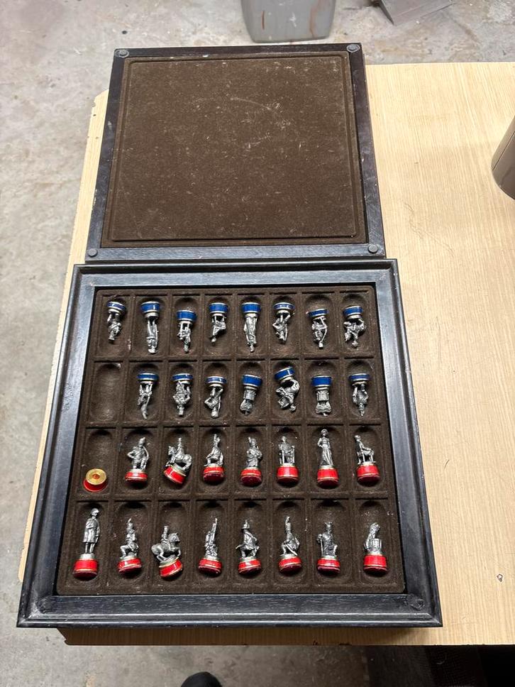 Antiek schaakspel met tinnen figuren, Antiek en Kunst, Antiek | Speelgoed, Ophalen of Verzenden