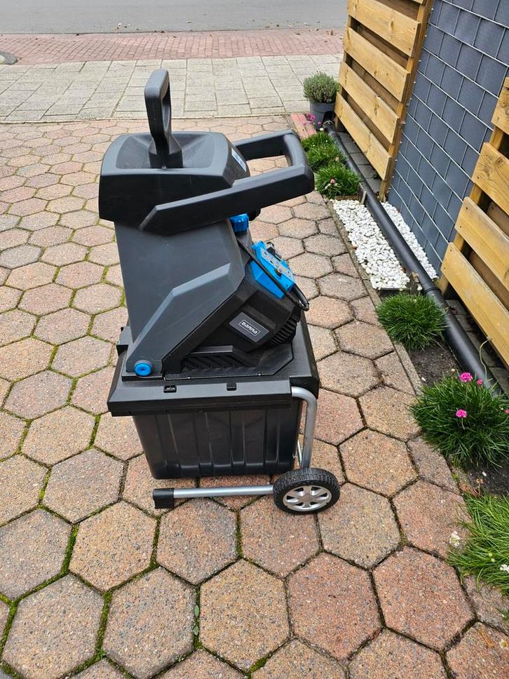 Gamma Versnipperaar - Takken tot 40mm, Tuin en Terras, Hakselaars, Gebruikt, Elektrisch, Met opvangbak, Ophalen of Verzenden