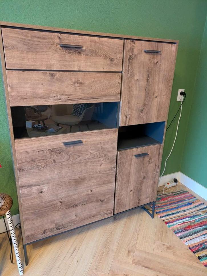 Vitrinekast, Huis en Inrichting, Kasten | Vitrinekasten, Zo goed als nieuw, 150 tot 200 cm, 100 tot 150 cm, 25 tot 50 cm, Met lade(s)
