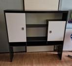 Oude design kast, Ophalen