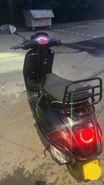 Vespa sprint 2019, Fietsen en Brommers, Scooters | Vespa, Ophalen, Gebruikt