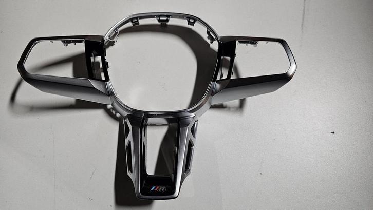 M Afdekking stuurwiel zwart BMW  1 / 2 X1 / X2 serie F70 U06, Auto-onderdelen, Besturing, Nieuw, Ophalen of Verzenden