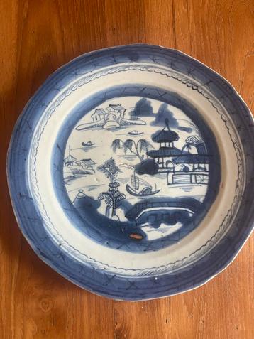 Chinees antiek porseleinen bord- 23 cm- mooie kleuren- gaaf beschikbaar voor biedingen