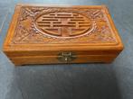 Chinese houten kist houtsnijwerk doos chinees, Huis en Inrichting, Minder dan 50 cm, Ophalen of Verzenden, Schipluidenlaan 20 5035KJ Tilburg