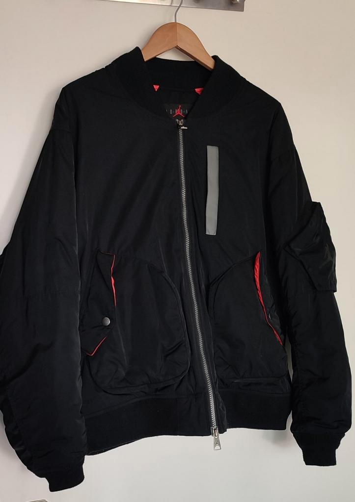 Jordan bomberjack maat L, Kleding | Heren, Jassen | Winter, Zo goed als nieuw, Zwart, Ophalen of Verzenden