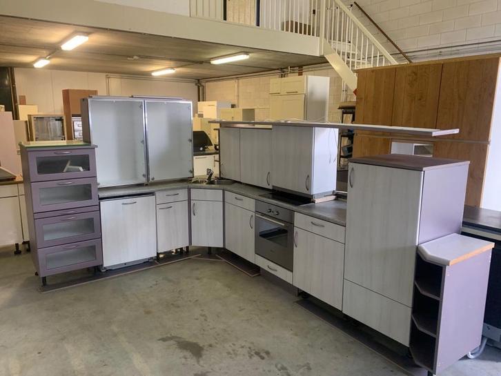 Grijze hoekkeuken, Huis en Inrichting, Keuken | Complete keukens, Gebruikt, Hoekkeuken, Grijs, Hout, Ophalen of Verzenden