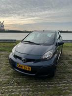 Toyota Aygo Automaat Grijs 2010, Stof, Zwart, 4 stoelen, 68 pk